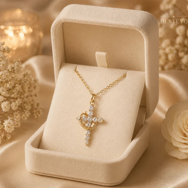 Collar Cruz & Corona Baño de Oro 18k