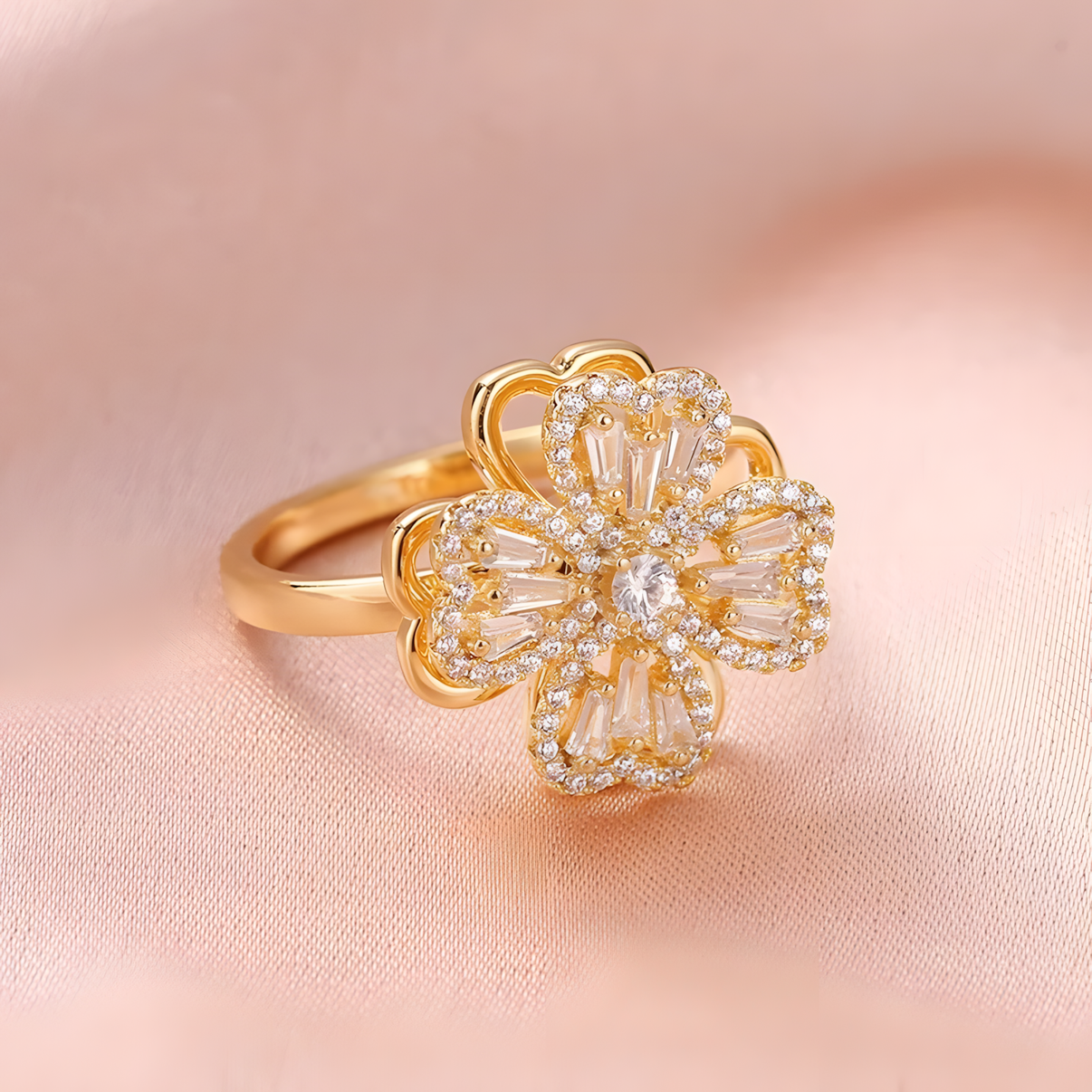 Anillo Trebol de Corazones Giratorio