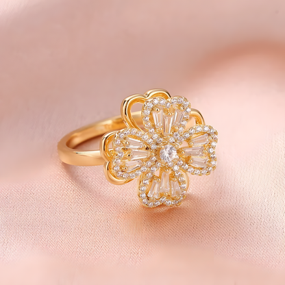 Anillo Trebol de Corazones Giratorio